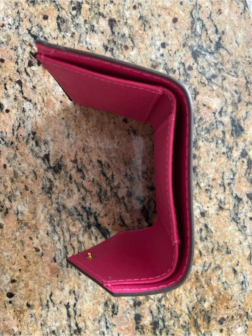 Louis Vuitton compact lv